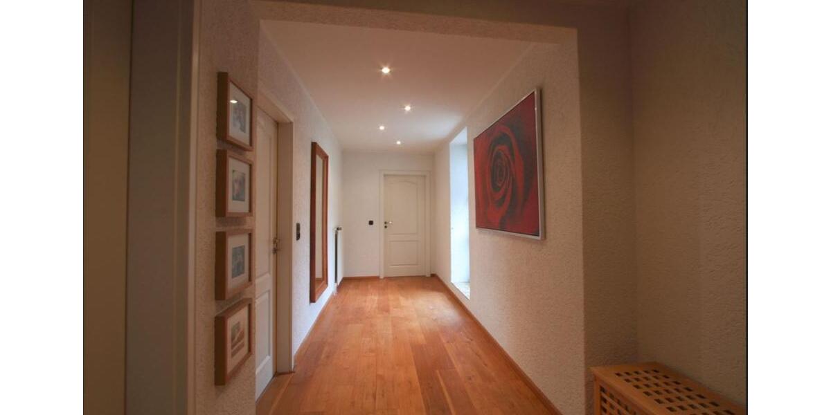 Einfamilienhaus Gangelt - 8 Zimmer, 235 m&sup2;, 409.000&euro; | Angebot:25273012