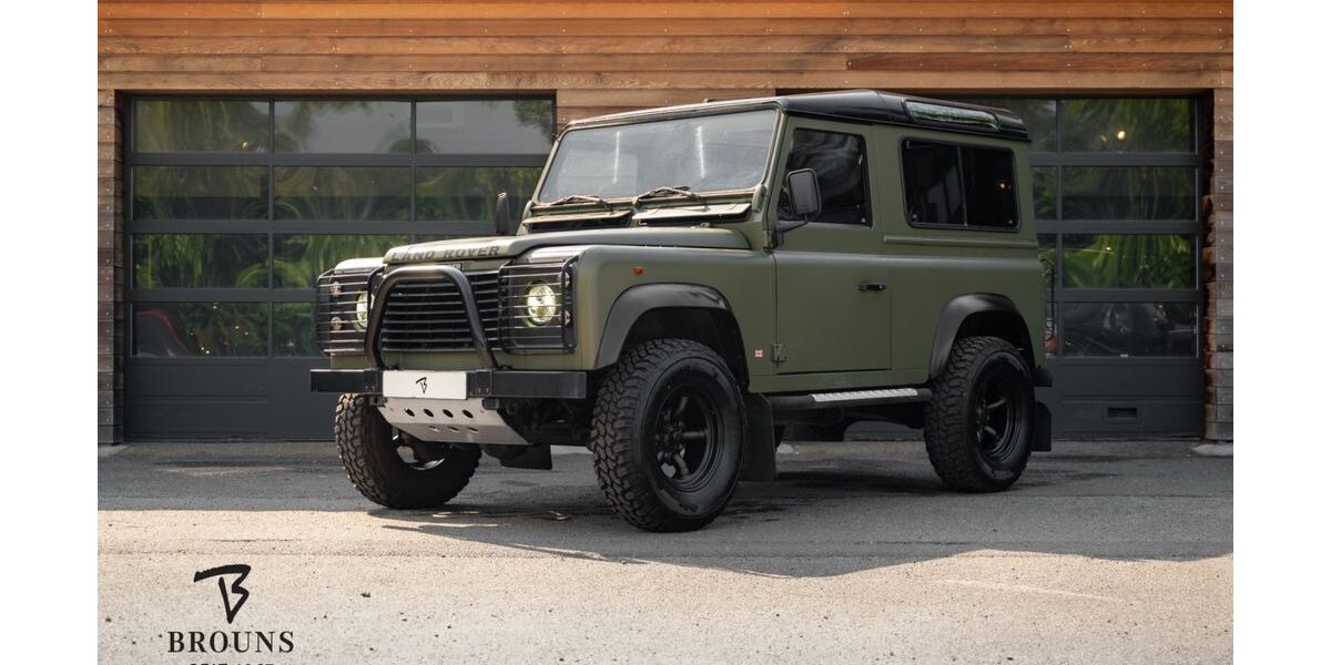 Land Rover Defender 160.000 km 29.950 &euro; Aachen 52072