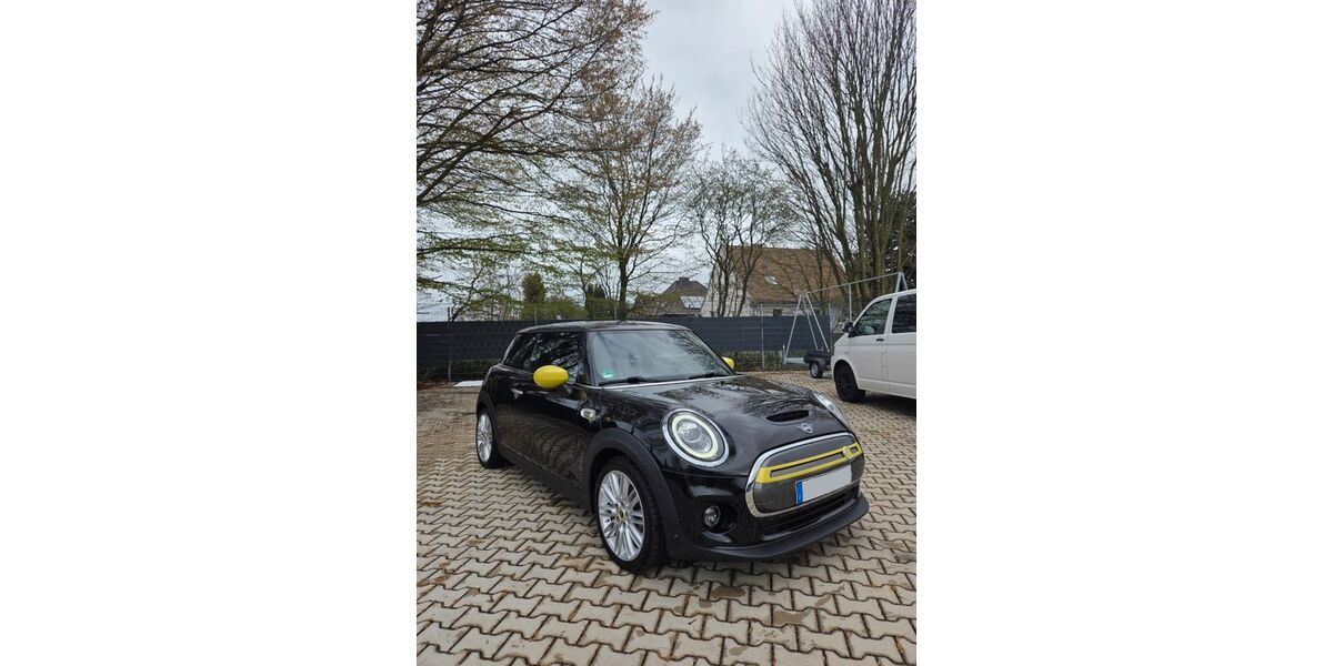 Mini Cooper SE 37.891 km 16.600 &euro; Würselen 52146