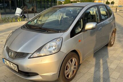 Honda Jazz 313.000 km 1.299 &euro; Aachen 52072