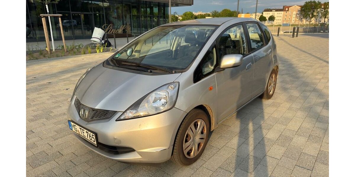 Honda Jazz 313.000 km 1.299 &euro; Aachen 52072