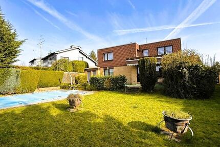 Haus Hückelhoven - 7 Zimmer, 210 m&sup2;, 490.000&euro; | Angebot:25992369