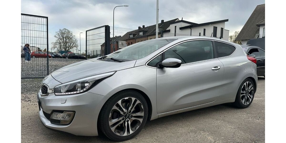 Kia ceed / Ceed 140.000 km 7.499 &euro; Düren 52353