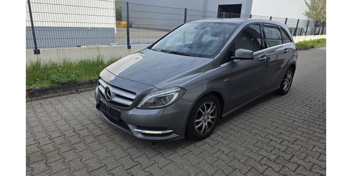 Mercedes-Benz B 180 216.900 km 6.790 &euro; Eschweiler 52249