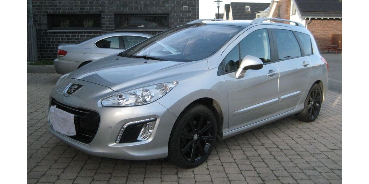 Peugeot 308 84.000 km 8.800 &euro; Baesweiler 52499