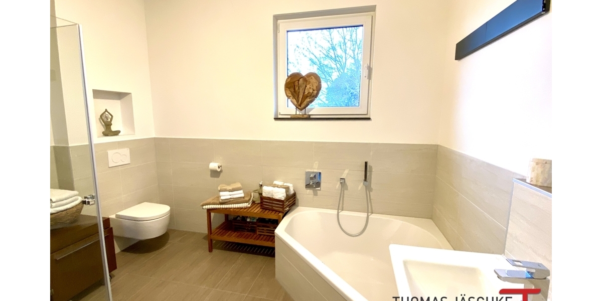 Penthouse - Umlaufende Terrasse - geringe Nebenkosten - zwei Stellplätze - Einfamilienhaus Aachen / Brand Brand | Angebot:25945504