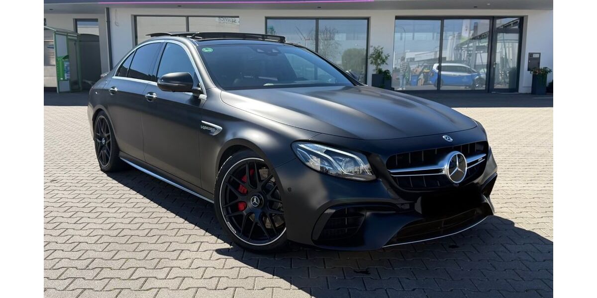 Mercedes-Benz E 63 AMG 108.000 km 53.300 &euro; Düren 52351