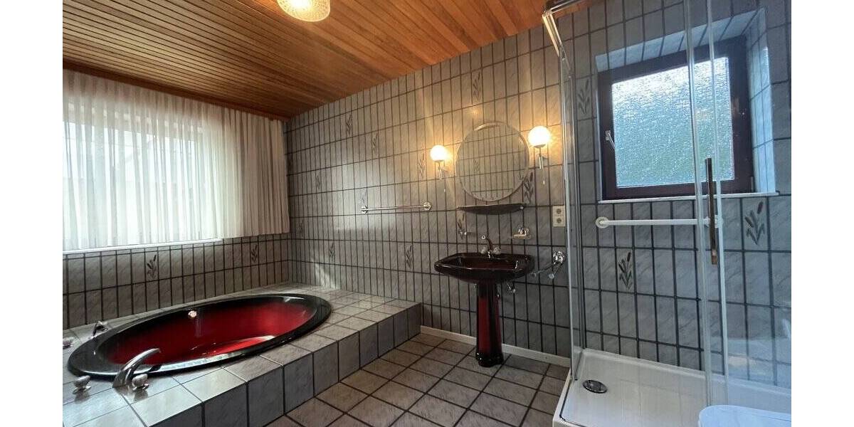 Bungalow Baesweiler Setterich - 5 Zimmer, 140 m&sup2;, 295.000&euro; | Angebot:26192192