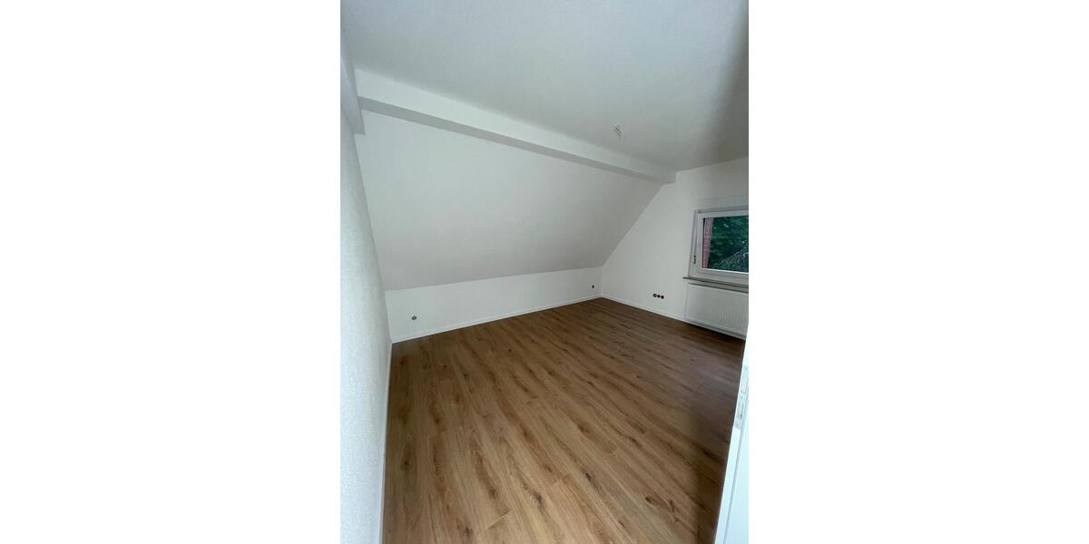 Einfamilienhaus Erkelenz - 5 Zimmer, 140 m&sup2;, 1.735&euro; | Angebot:26700174