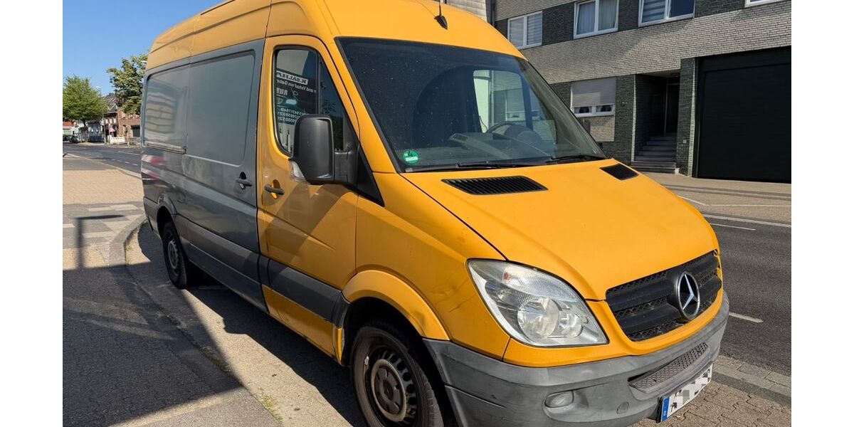 Mercedes-Benz Sprinter 197.000 km 4.900 &euro; Aachen 52080