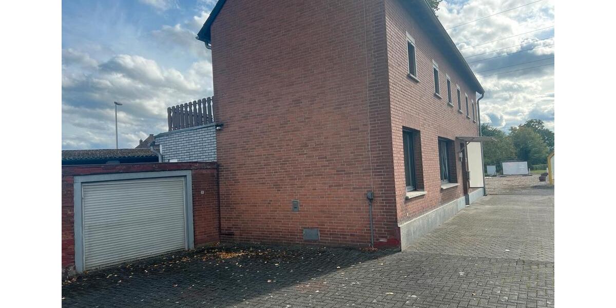 Einfamilienhaus Heinsberg - 9 Zimmer, 155 m&sup2;, 1.200&euro; | Angebot:25070453