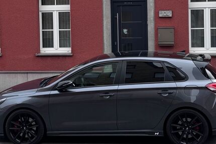Hyundai i30 67.000 km 22.500 &euro; Aachen 52072