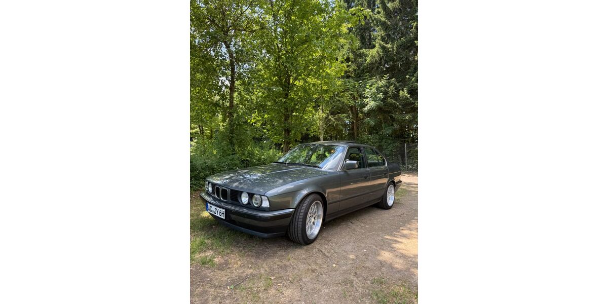 BMW 525 121.000 km 9.990 &euro; Aachen 52066