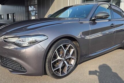 Alfa Romeo Giulia 77.768 km 27.480 &euro; Düren 52351