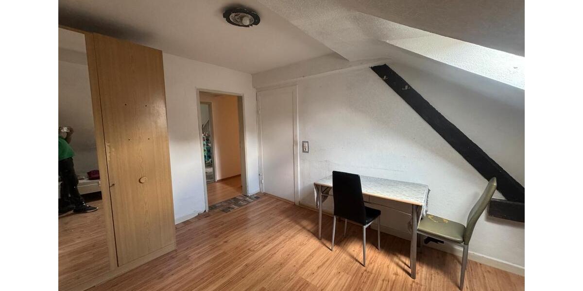 Dachgeschoßwohnung Alsdorf - 1 Zimmer, 1 m&sup2;, 425&euro; | Angebot:25909283