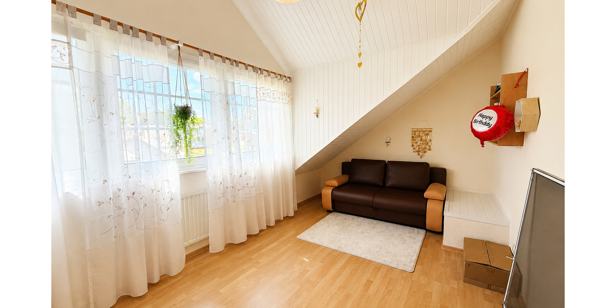 3D: Familienglück in ruhiger Lage - Sehr gepflegtes Einfamilienhaus mit Kamin, Balkon und viel Platz - Reihenendhaus Gangelt | Angebot:26748668