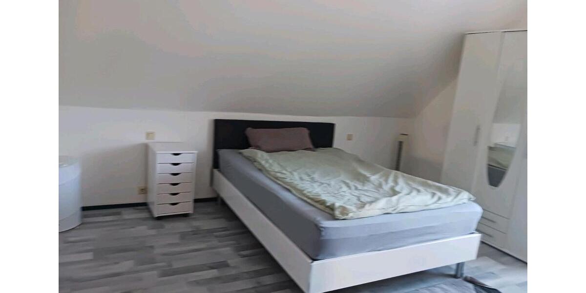 Dachgeschoßwohnung Stolberg (Rheinland) - 2 Zimmer, 75 m&sup2;, 750&euro; | Angebot:25858768