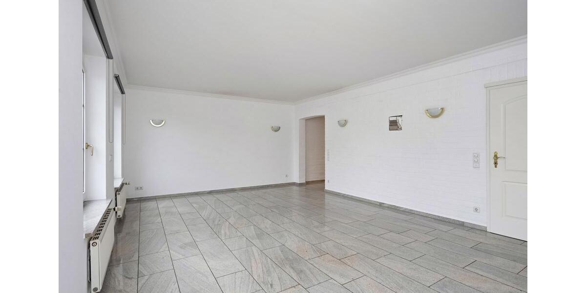 Einfamilienhaus Gangelt - 6 Zimmer, 220 m&sup2;, 2.400&euro; | Angebot:25160824