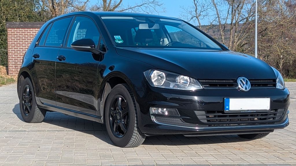 VW Golf 141.303 km 10.500 &euro; Aachen 52074