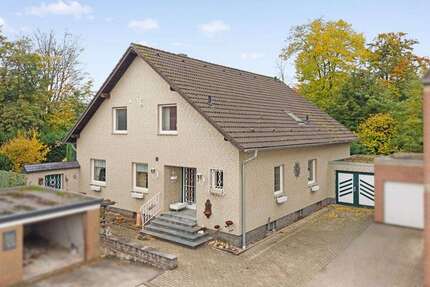 Haus Geilenkirchen - 7 Zimmer, 211 m&sup2;, 415.000&euro; | Angebot:26178397