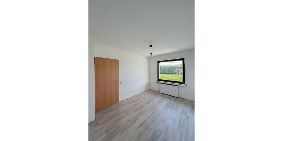 Mehrfamilienhaus, Wohnhaus Baesweiler / Loverich Loverich - 6 Zimmer, 143 m&sup2;, 379.000&euro; | Angebot:25687022