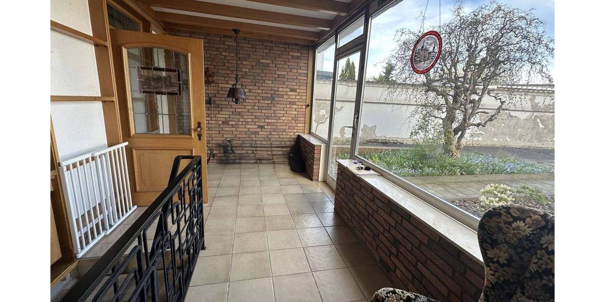 Einfamilienhaus Düren Gürzenich - 7 Zimmer, 178 m&sup2;, 355.000&euro; | Angebot:26190016