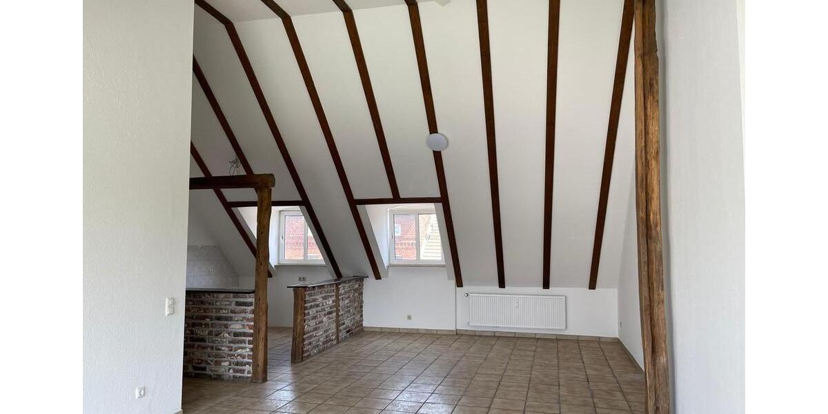 Etagenwohnung Stolberg (Rheinland) - 2 Zimmer, 100 m&sup2;, 850&euro; | Angebot:25478924