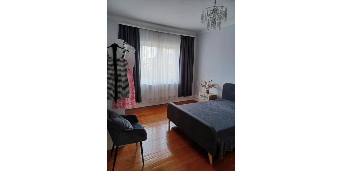 Einfamilienhaus Hückelhoven - 9 Zimmer, 220 m&sup2;, 389.000&euro; | Angebot:26727951