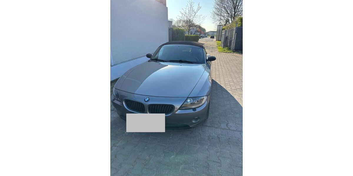 BMW Z4 97.000 km 13.449 &euro; Aachen 52076