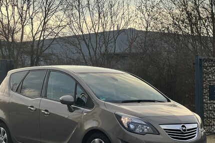 Opel Meriva 92.600 km 8.400 &euro; Jülich 52428
