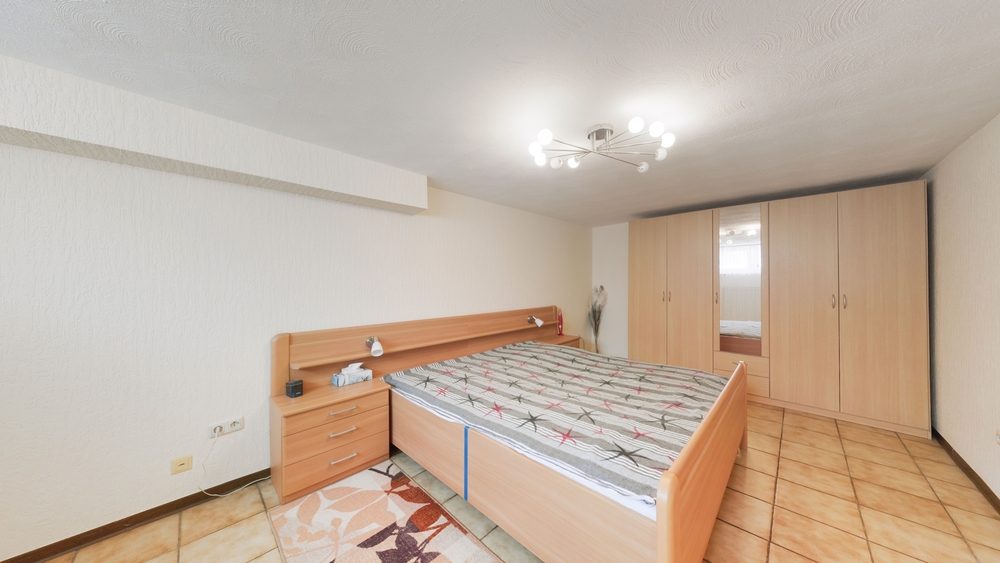 3D: Familienglück in ruhiger Lage - Sehr gepflegtes Einfamilienhaus mit Kamin, Balkon und viel Platz - Reihenendhaus Gangelt | Angebot:26748668