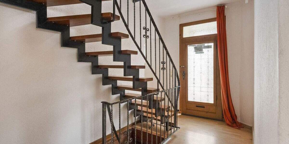 Mehrfamilienhaus, Wohnhaus Geilenkirchen - 6 Zimmer, 140 m&sup2;, 349.000&euro; | Angebot:25707174