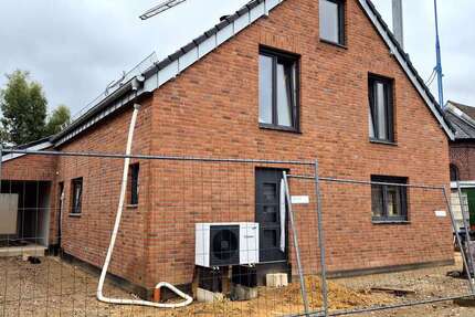 Haus Heinsberg - 3 Zimmer, 105 m&sup2;, 1.400&euro; | Angebot:27278350