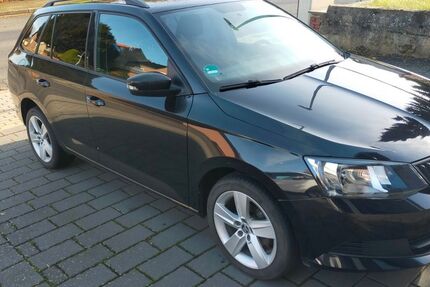Skoda Fabia 128.110 km 7.500 &euro; Geilenkirchen 52511