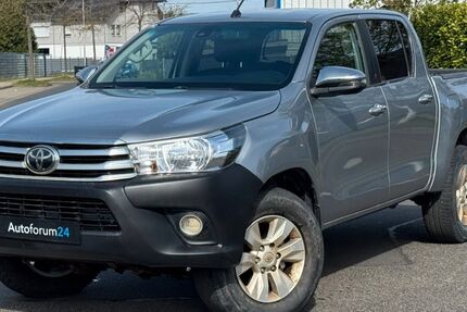 Toyota Hilux 92.000 km 29.999 &euro; Jülich 52428