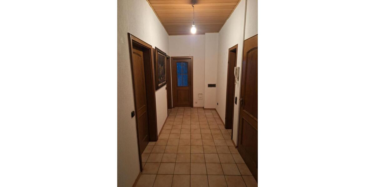 Dachgeschoßwohnung Geilenkirchen - 3 Zimmer, 123 m&sup2;, 990&euro; | Angebot:26504046