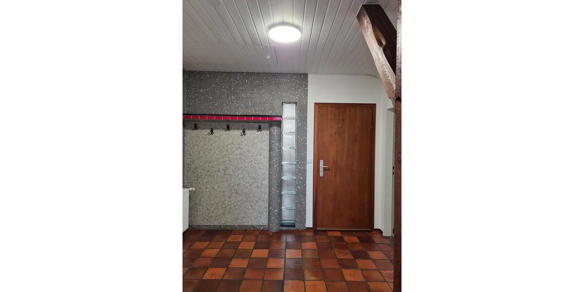 Dachgeschoßwohnung Eschweiler - 2.5 Zimmer, 67 m&sup2;, 420&euro; | Angebot:26586389