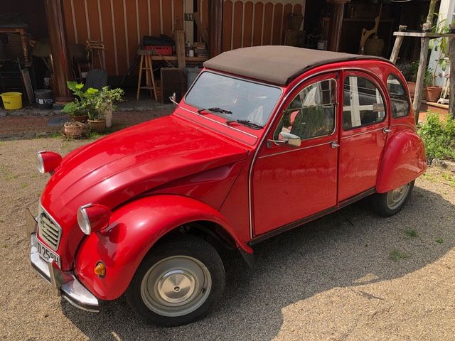 Citroen 2 CV 111.330 km 9.999 &euro; Aachen 52072