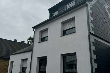 Wohnung Geilenkirchen / Tripsrath Tripsrath - 4 Zimmer, 110 m&sup2;, 1.250&euro; | Angebot:25457434