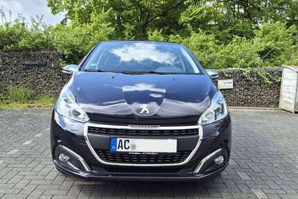 Peugeot 208 62.000 km 7.499 &euro; Aachen, Stadt 52078