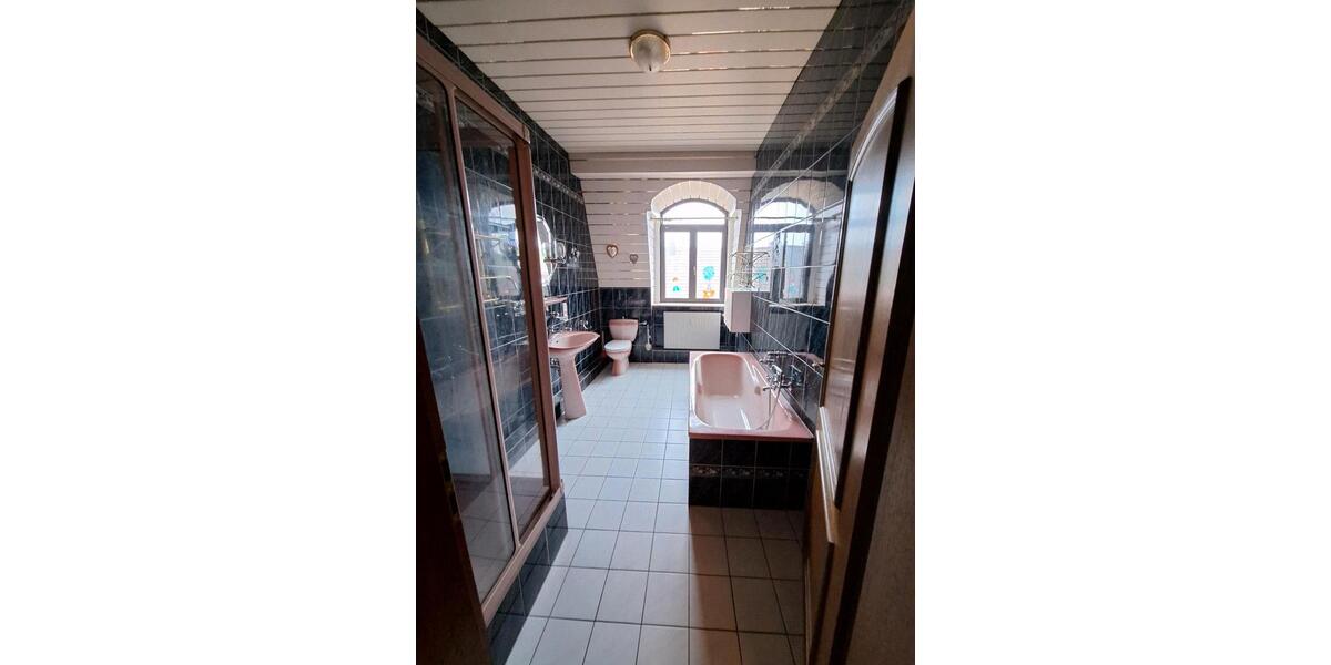 Dachgeschoßwohnung Geilenkirchen - 3 Zimmer, 123 m&sup2;, 990&euro; | Angebot:26504046