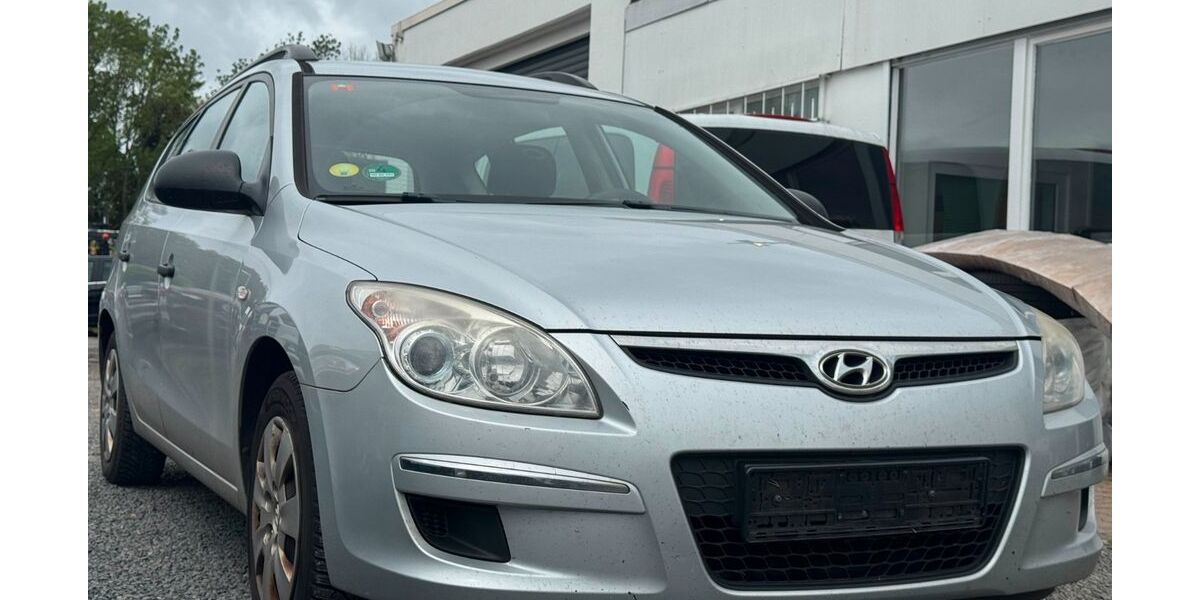 Hyundai i30 266.939 km 590 &euro; Düren 52349