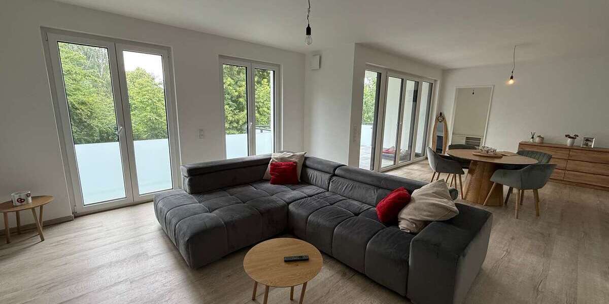Etagenwohnung Jülich - 3 Zimmer, 100 m&sup2;, 1.260&euro; | Angebot:26894886
