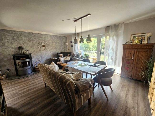 Einfamilienhaus Simmerath Hirschrott - 8 Zimmer, 255 m&sup2;, 490.000&euro; | Angebot:25702826