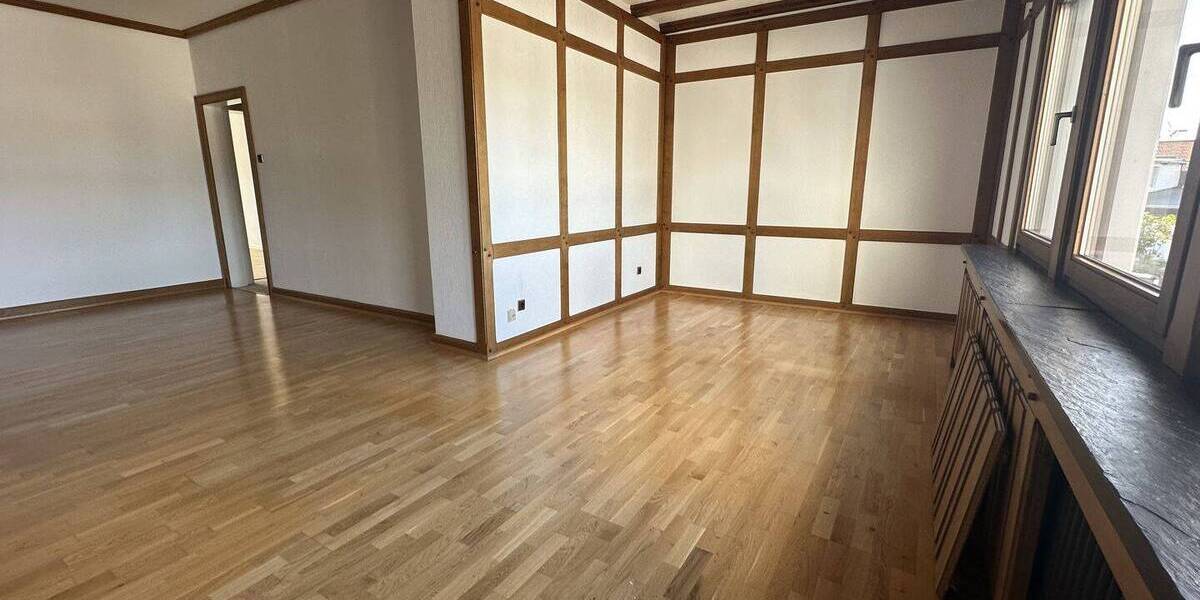 Einfamilienhaus Düren Gürzenich - 7 Zimmer, 178 m&sup2;, 355.000&euro; | Angebot:26190016