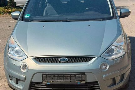 Ford S-Max 213.000 km 2.450 &euro; Übach-Palenberg 52531