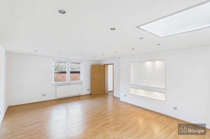 Mehrfamilienhaus, Wohnhaus Gangelt Schierwaldenrath - 7 Zimmer, 252 m&sup2;, 395.000&euro; | Angebot:25661027