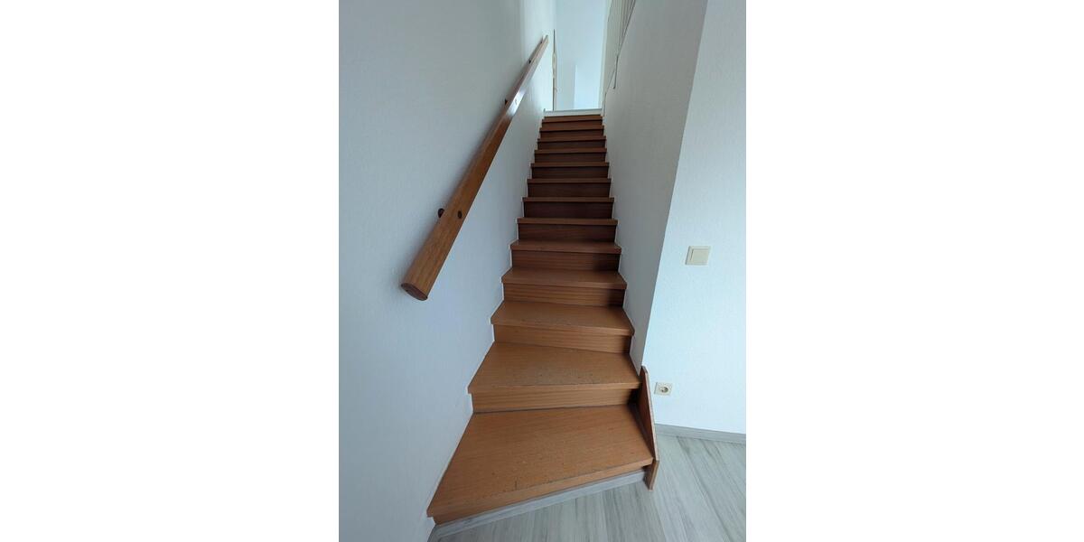 Dachgeschoßwohnung Eschweiler - 2.5 Zimmer, 51 m&sup2;, 495&euro; | Angebot:25979610