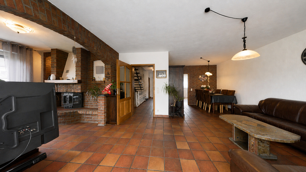 3D: Familienglück in ruhiger Lage - Sehr gepflegtes Einfamilienhaus mit Kamin, Balkon und viel Platz - Reihenendhaus Gangelt | Angebot:26748668