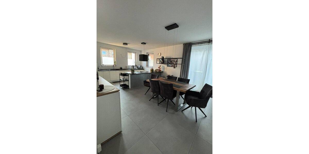 Etagenwohnung Merzenich - 3 Zimmer, 125 m&sup2;, 1.500&euro; | Angebot:26916869